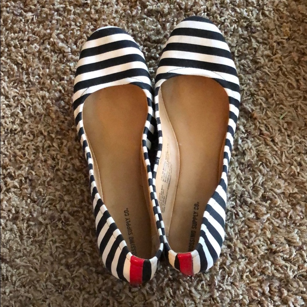 Striped flats